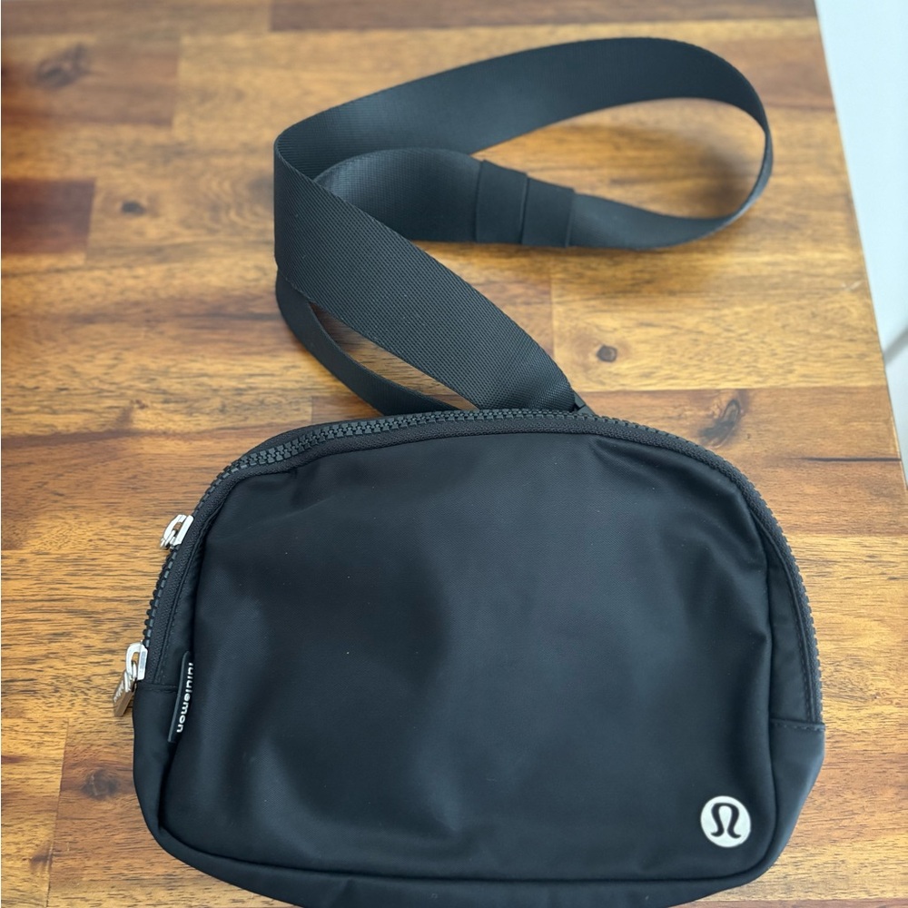 Womens Lululemon Mini Everywhere Belt Bag